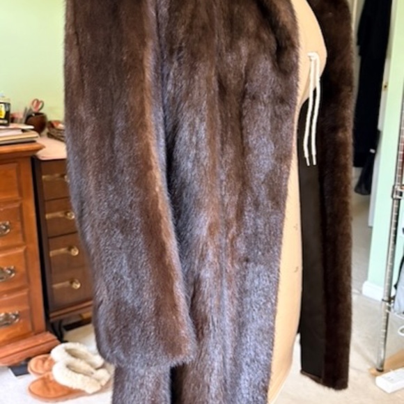 Vintage Neiman Marcus mink jacket, EUC, 1980s - Picture 12 of 15